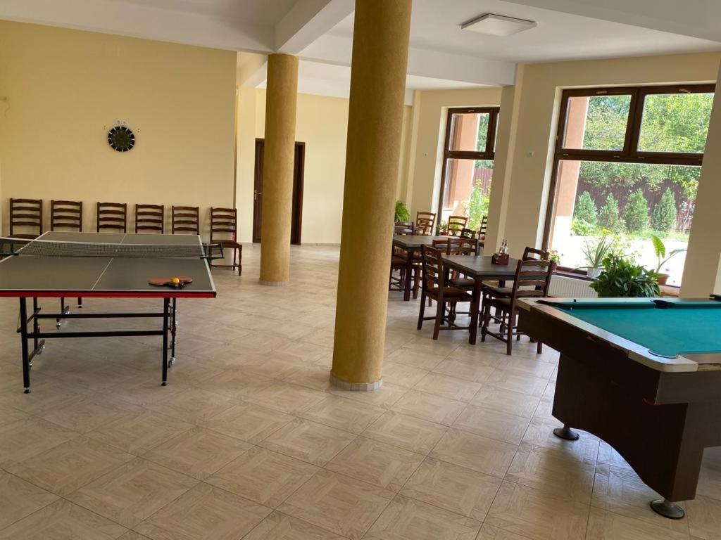 Pensiunea Casa Soarelui Simian Luaran gambar